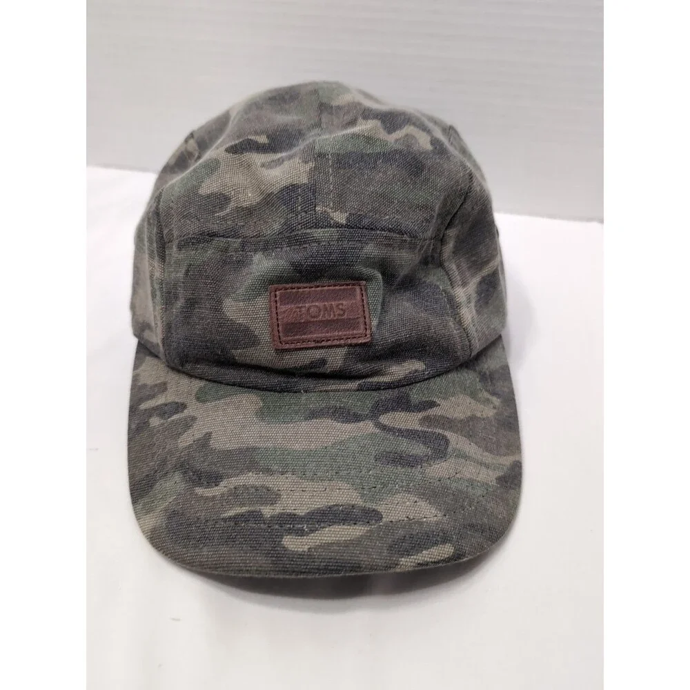TOMS CAMOUFLAGE hat CADET LEATHER STRAPBACK EUC